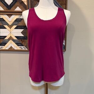Lululemon Racerback Tank Top size 4 Magenta